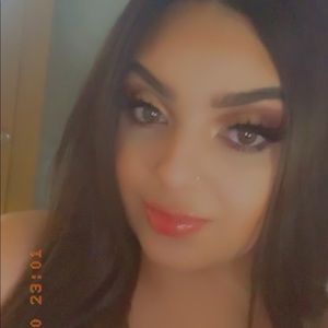 Meet your Posher, Crystal